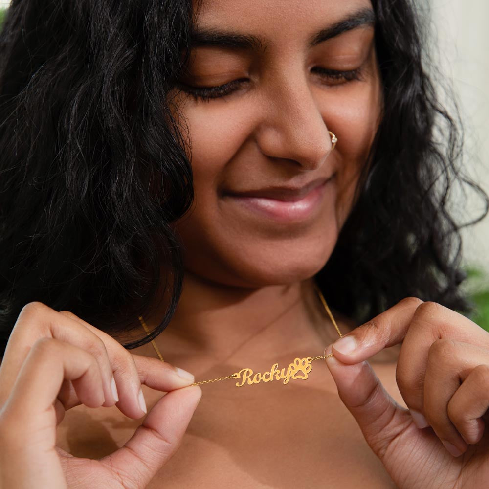 Dog Mom Pet Name Necklace, Personalized Pet Keepsake, Perfect Holiday Gift for Pet Parents, Perfect Gift for Dog Owners